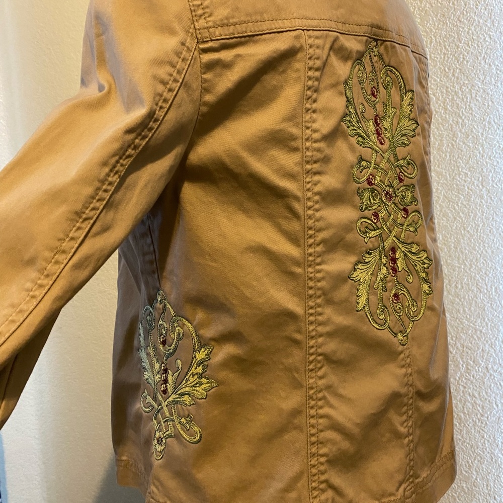 Embroidered blazer like new